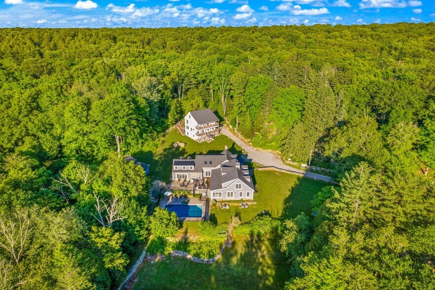 Building Photo - 188 Wolf Neck Rd