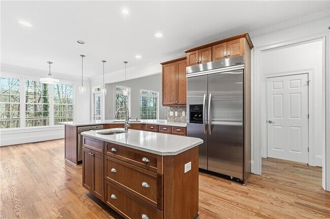 Building Photo - 125 River N Cir