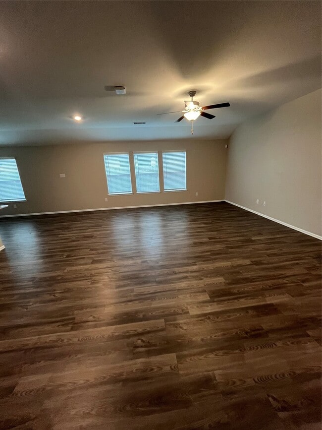 Building Photo - 19024 Pinewood Grove Trl