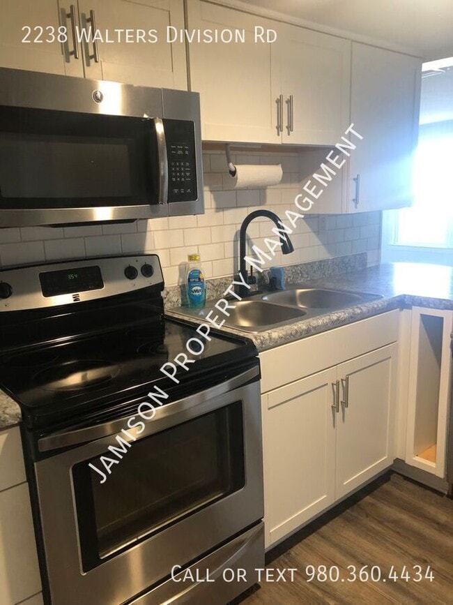 Building Photo - 2238 Walters Division Rd