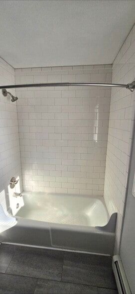 Building Photo - 4664 Suffolk Rd