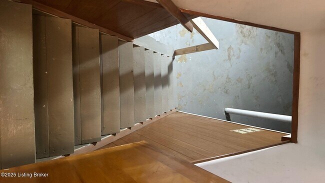 Building Photo - 5908 Ashby Ln