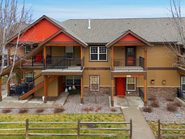 Building Photo - 2 Bed 2 Bath Condo - Near Shopping!