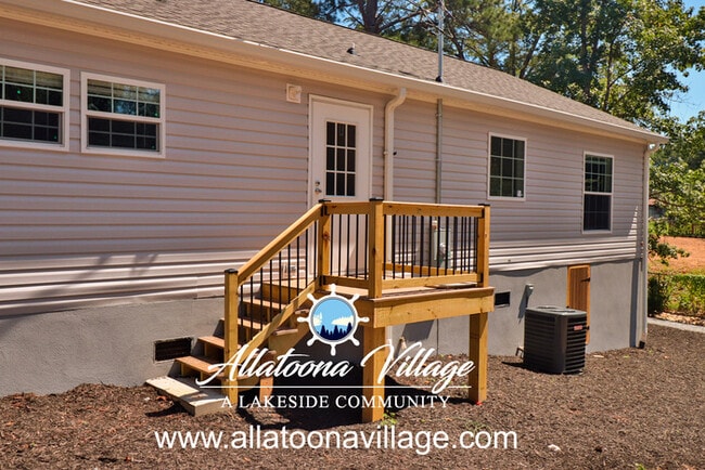 Building Photo - Open Floor Plan with Private Lake Access t...