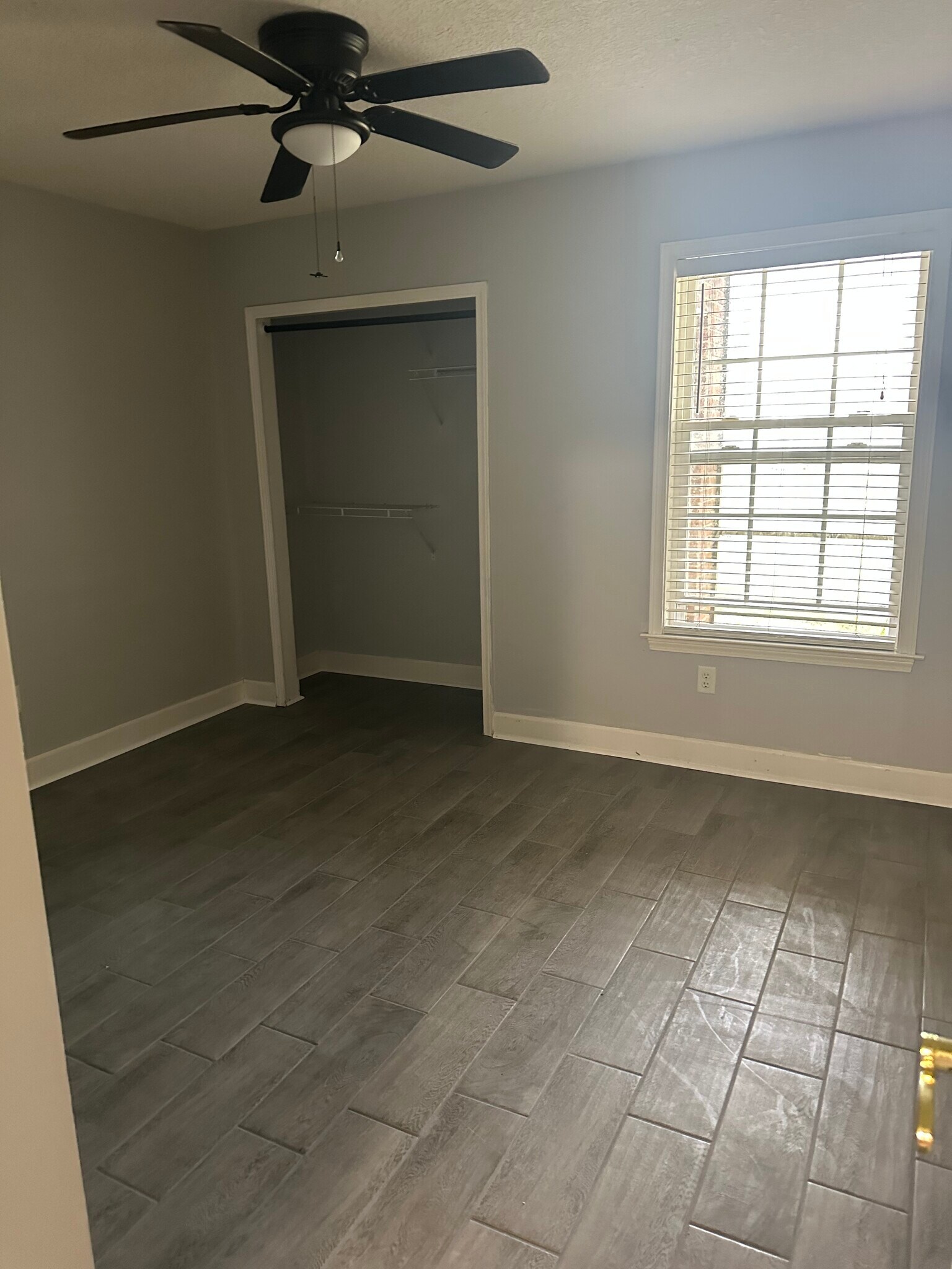 Building Photo - 104 Camellia Ct