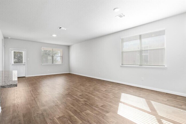 Building Photo - 113 Antrim Cove