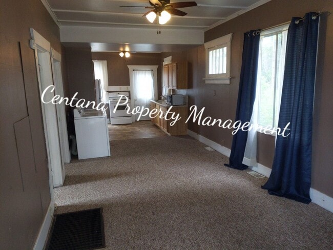 Building Photo - 2 Bedroom 1 Bath walking distance to Montana Tech
