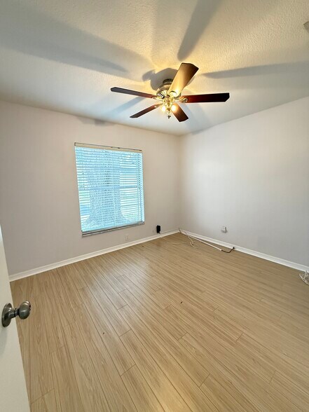 Building Photo - 5106 Gainesville Dr