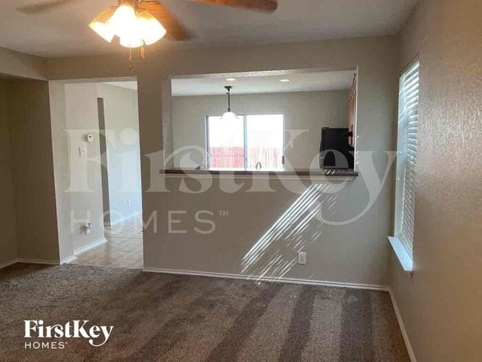 Building Photo - 511 Hampton Cove