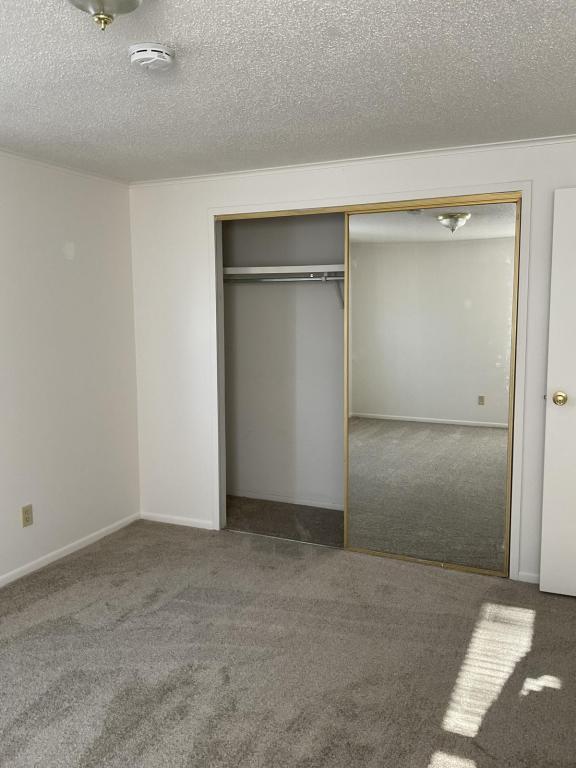 Building Photo - 310 Briar Manor