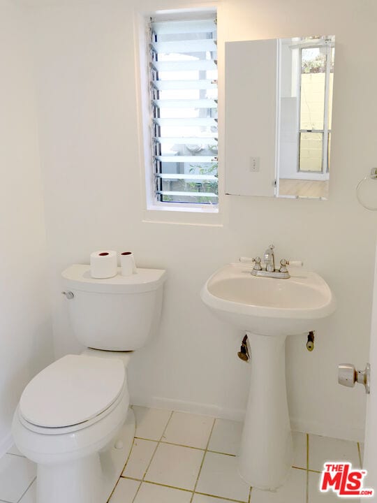 Building Photo - 8437 Ridpath Dr