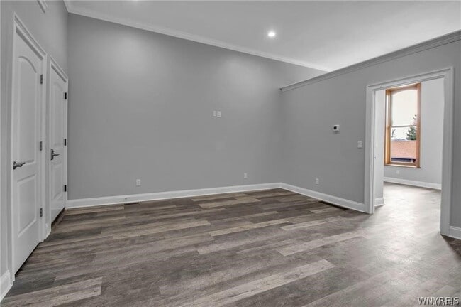 Building Photo - 27 Main St