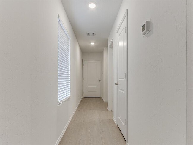 Building Photo - 3304 NW 149th St