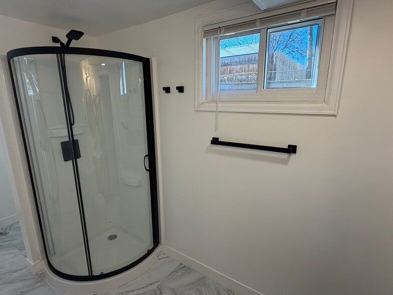 Building Photo - 6391 S Spotswood Cir