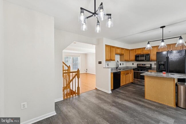 Building Photo - 12300 Sweetbriar Pl