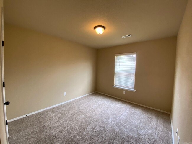 Building Photo - 2633 Chapel Creek Dr