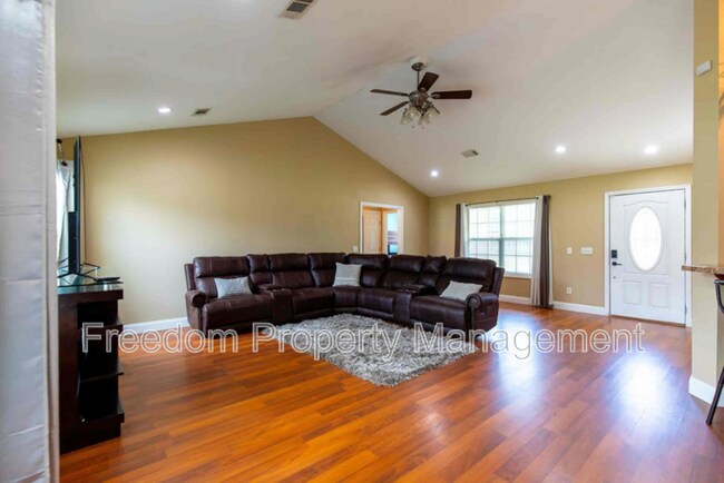 Building Photo - 1373 Darden Rd