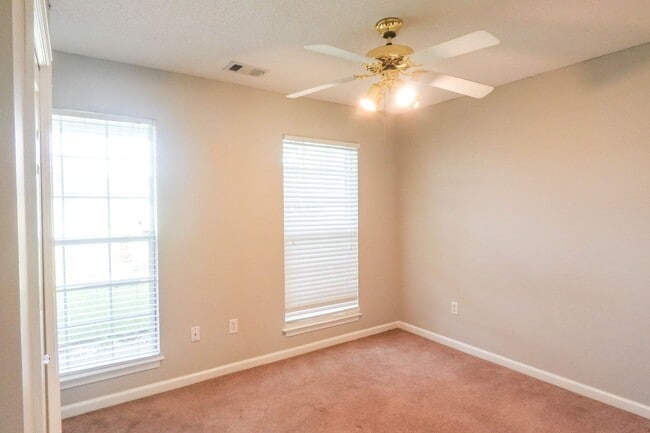 Building Photo - Coming Available!