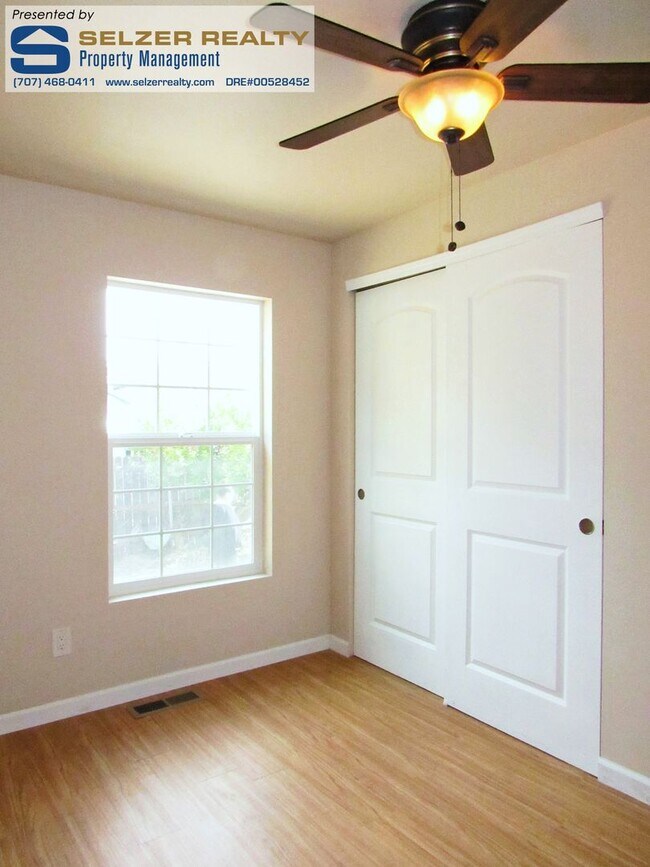 Building Photo - Cozy 2 bedroom home at the base of the west Ukiah foothills!