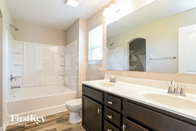 Building Photo - 314 Whispering Hills Drive