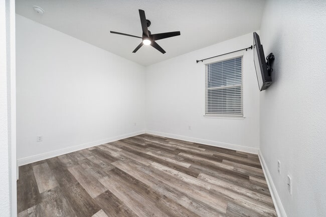 Building Photo - 2591 Seagirt Wy