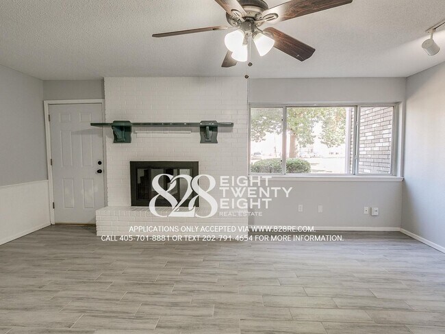 Building Photo - *AVAILABLE NOW!* Spacious 3 Bed/2.5 Bath Condo in East Norman!