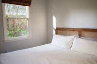 Building Photo - 926 Herrin Ave