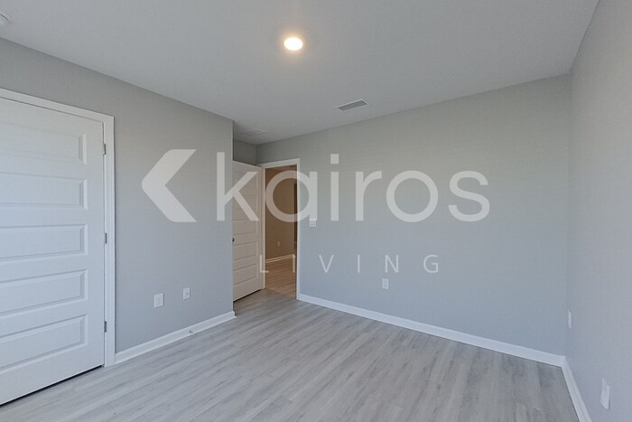 Building Photo - 4651 Malay Cir