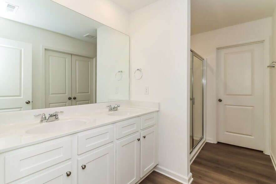 Building Photo - 116 Red Maple Wy