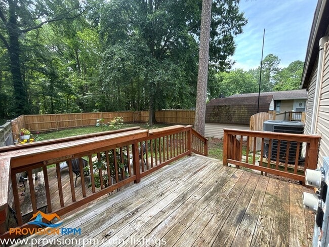 Building Photo - 107 Watermans Ct