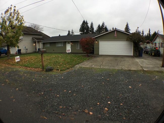 Primary Photo - Updated 3 Bed/1.5 Bath Marysville Rambler ...