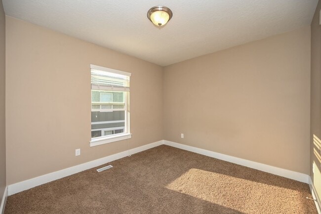 Building Photo - 13078 S Elm Hollow Ct