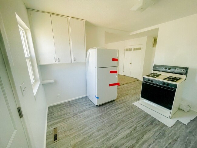 Building Photo - Italian Estates Property Managment