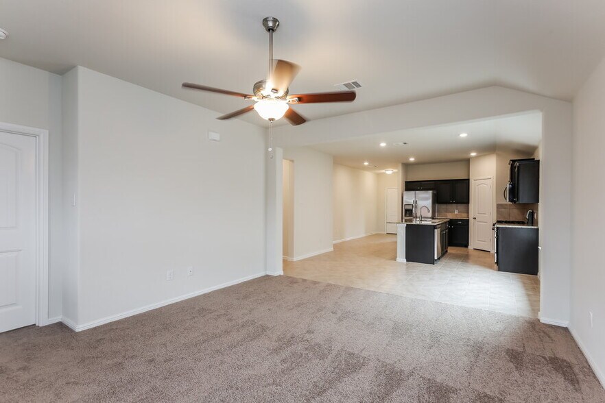 Building Photo - 829 Walls Blvd