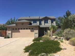 Building Photo - NW Reno Two Story - Beautiful Landscaping ...