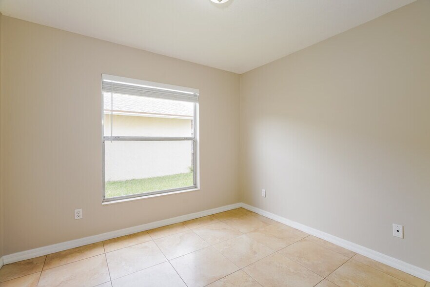 Building Photo - 12775 Majorama Dr