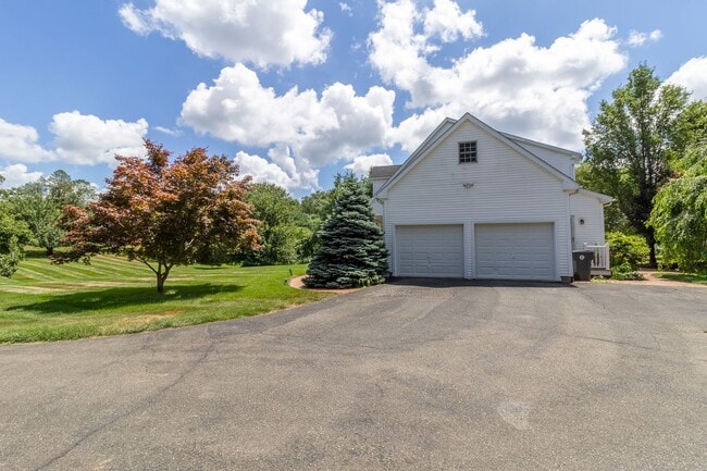 Building Photo - Charming Country Colonial on Cul-de-Sac, 4...