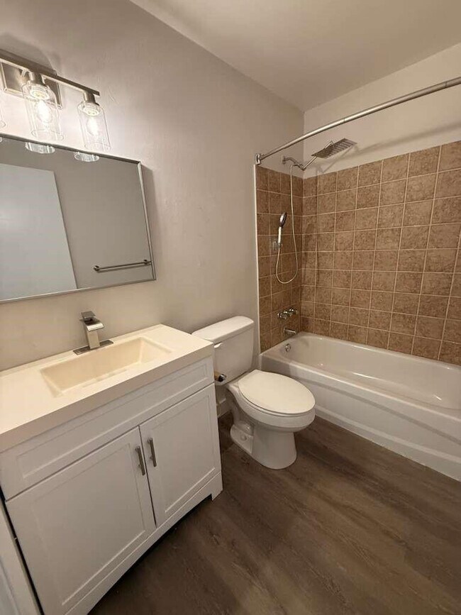 Building Photo - 1885 40th Ave