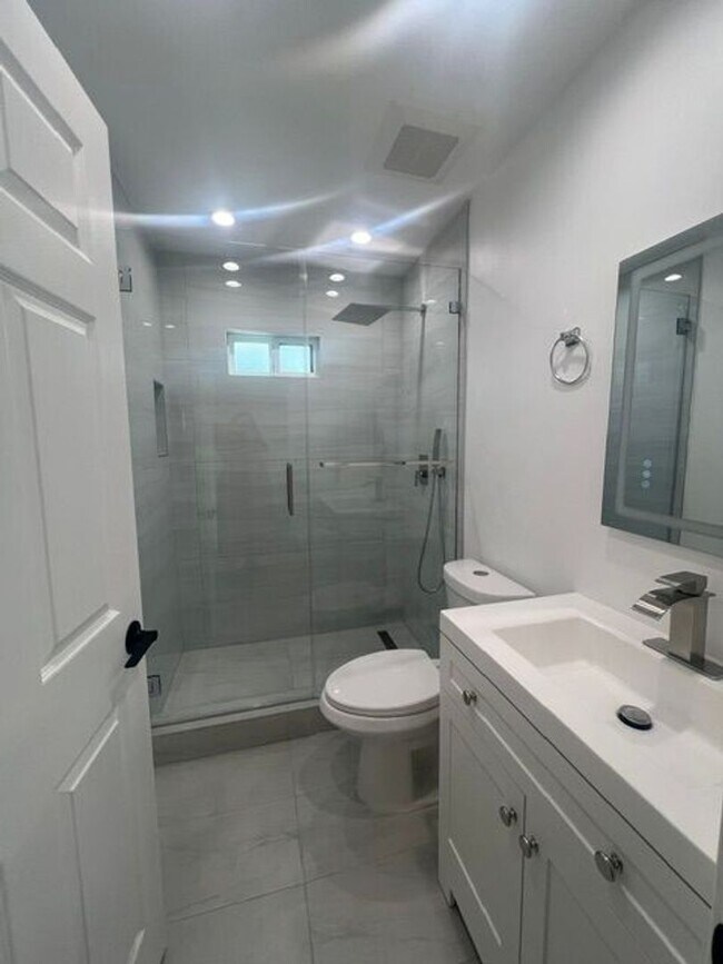 Building Photo - 7317-7321 Garden Grove Avenue