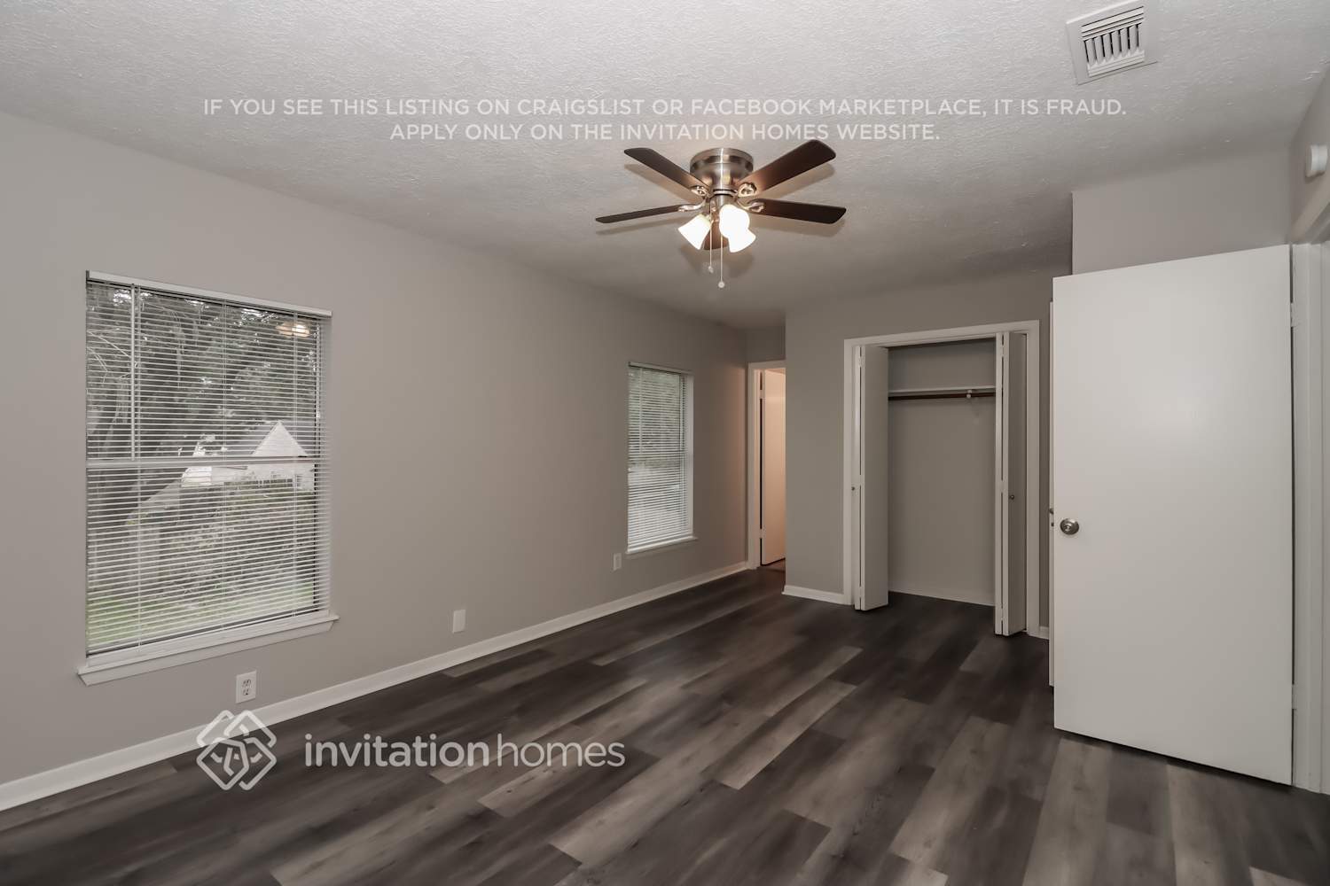 Building Photo - 18023 Holly Forest Dr