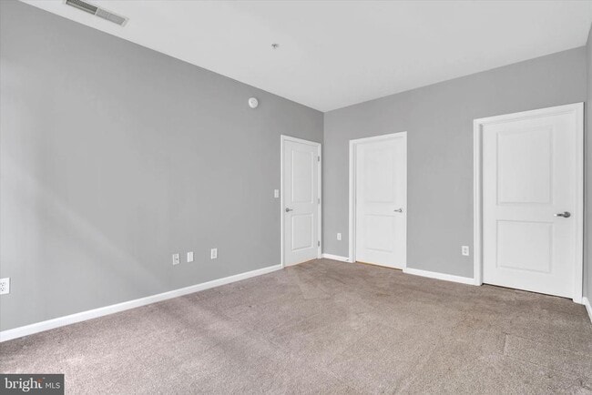 Building Photo - 7923 Eastern Ave NW