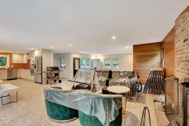 Building Photo - 4 Ivy Pl