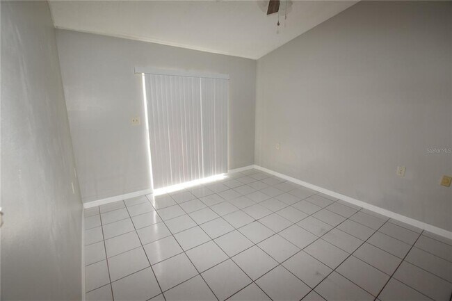 Building Photo - 1023 Cranberry Dr