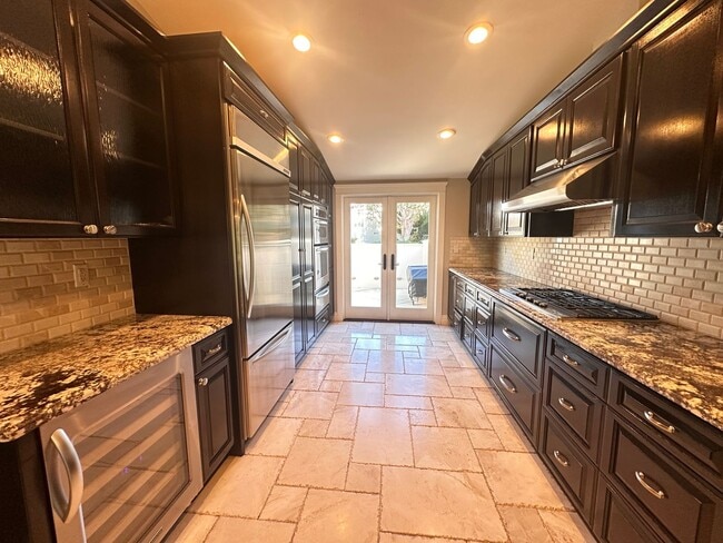 Building Photo - The Bluffs Newport Beach - House for Lease