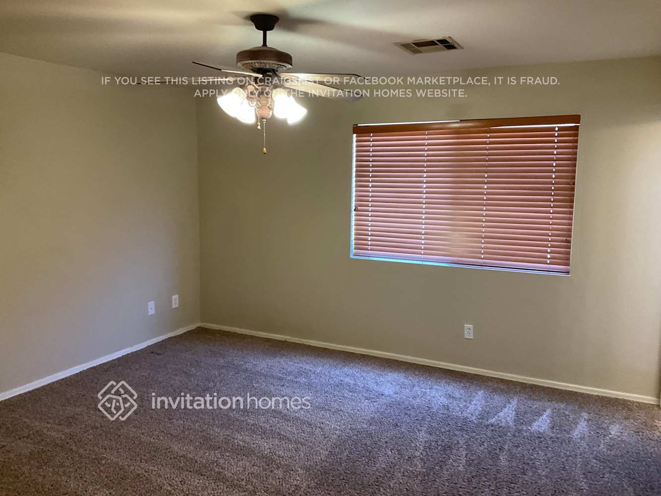 Building Photo - 954 E Pima Ave