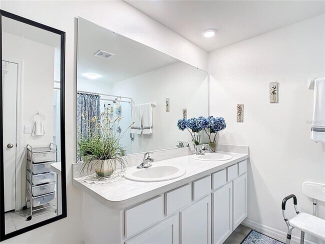 Building Photo - 7161 SW 135th Pl