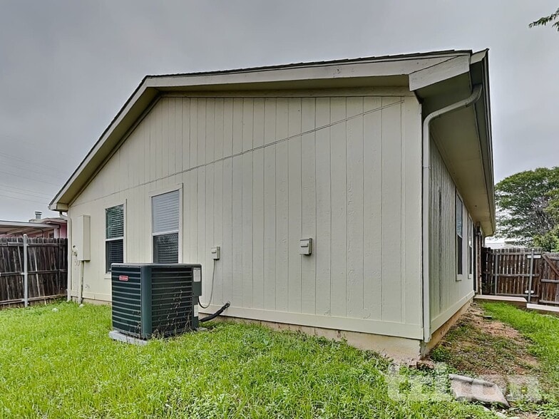 Building Photo - 6508 Brookhaven Trail