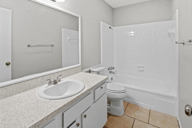 Building Photo - 7127 Gatewood Dr