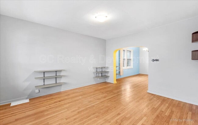 Building Photo - 1932 N Karlov Ave