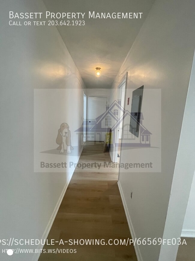 Building Photo - 30 Stoneycrest Dr